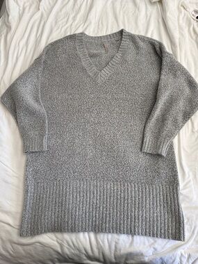Cozy Gray V-Neck Women's Sweater